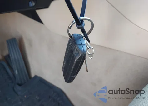 2014 BMW X1 xDrive28I z USA, uszkodzony, nr VIN WBAVL1C55EVY23430